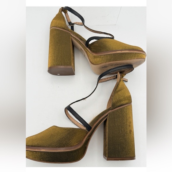 Free People Wythe T-Strap Platform Moss Satin Block Heels Made In Spain Sz. 9.5 - Picture 5 of 12